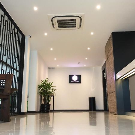Texas Inn Sibu Buitenkant foto
